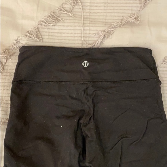 Lululemon cropped wunder unders - Picture 4 of 5